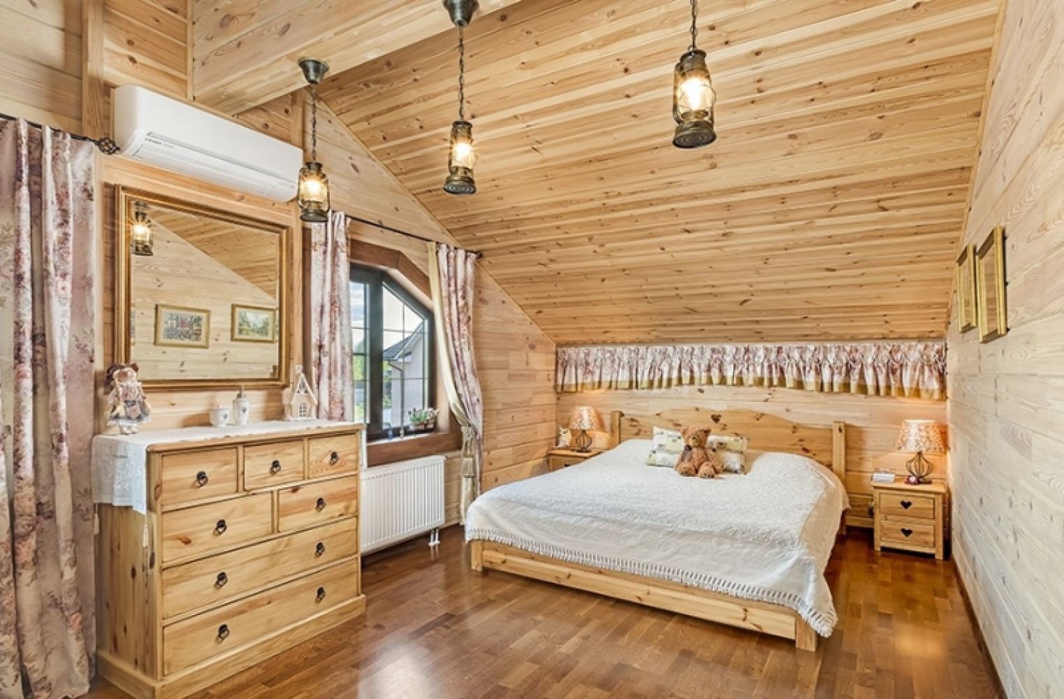 ����� TYROL